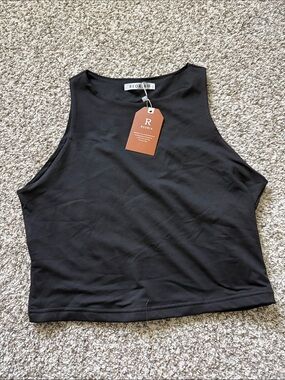 ReoRia Black High-Neck Cropped Tank